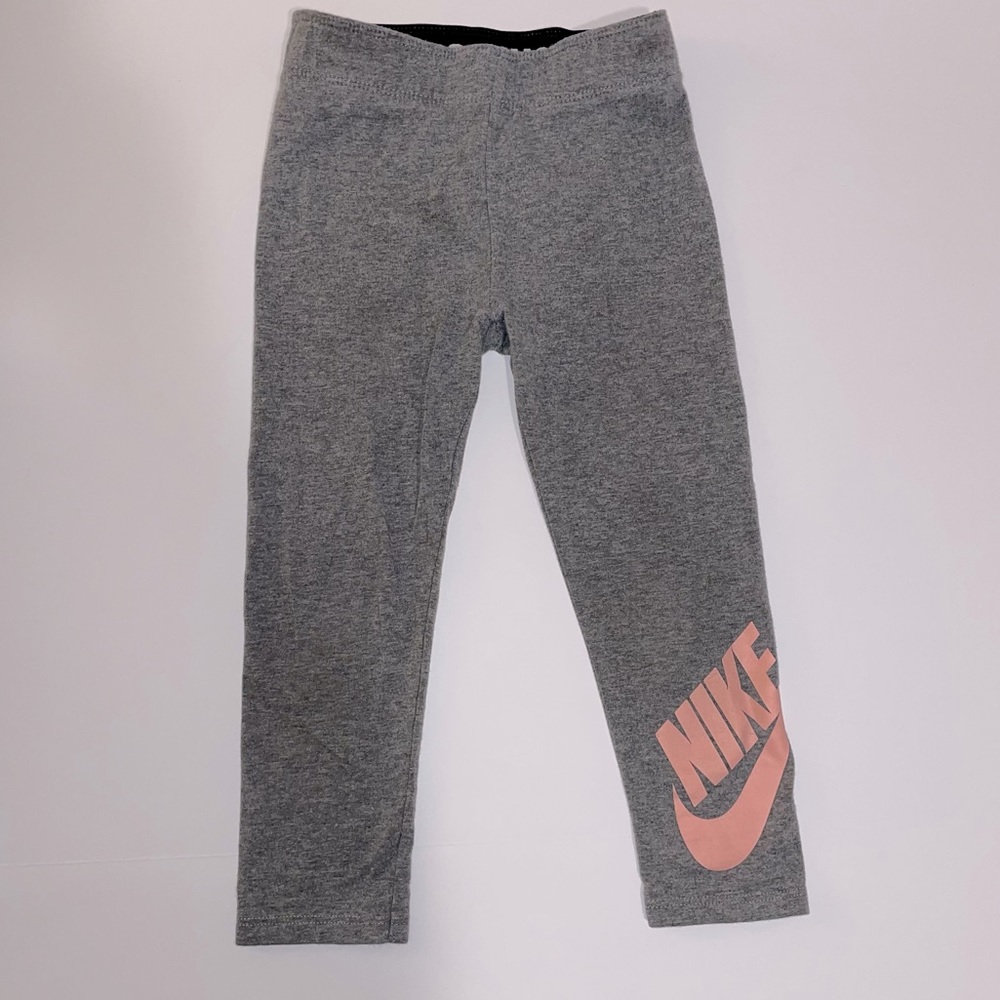 NIKE Girls’ grey leggings Size 4T